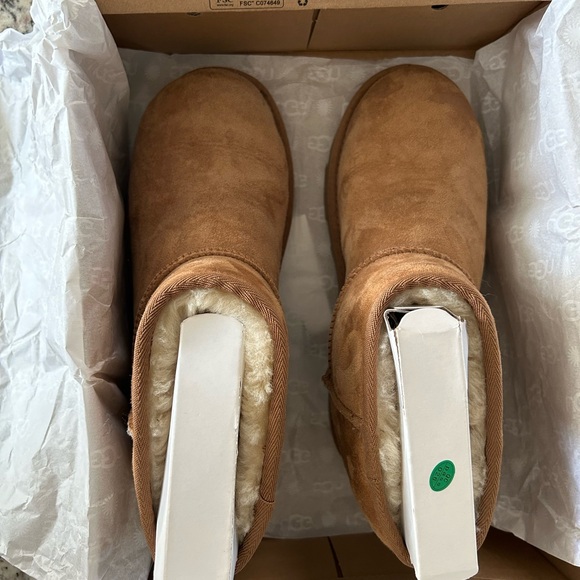 UGG® Classic Mini II Boot - Chestnut - Picture 4 of 8